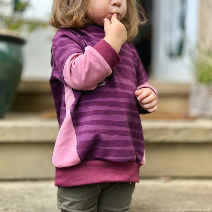 Patron Miss Granny Kinder pdf Hoodie Luca, en allemand