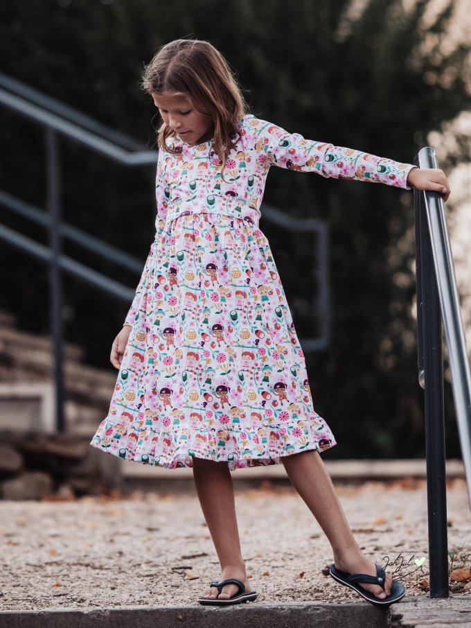 Ebook patron robe enfant Lace Dress Schneiderline, vidéoprojecteur, en allemand