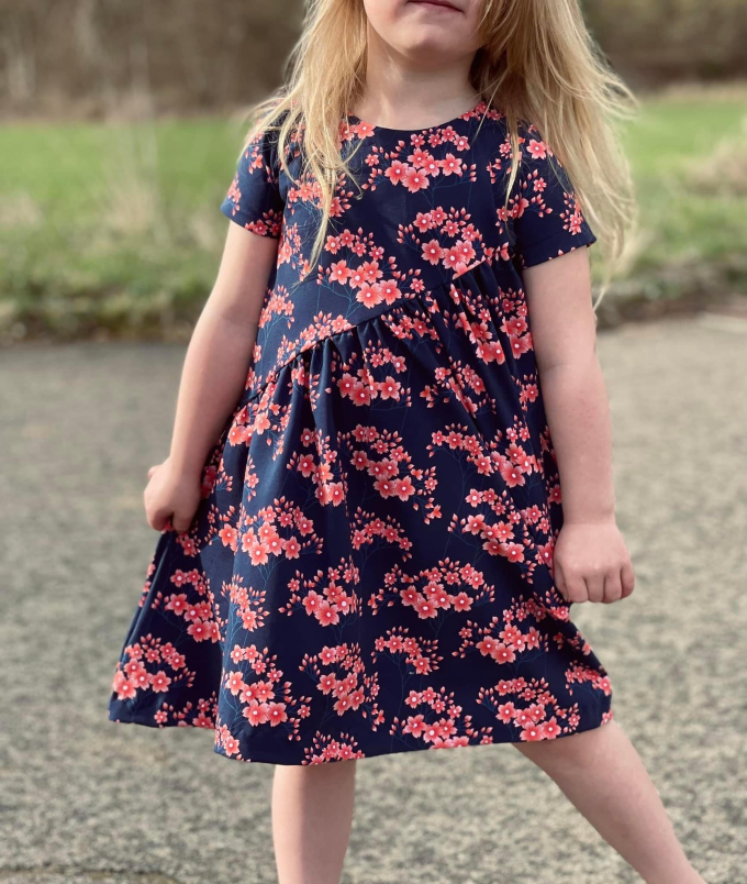 Patron robe enfant pdf Style Dress Schneiderline, en allemand