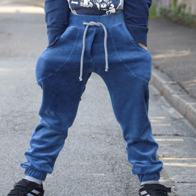Patron pantalon enfant pdf Aaric Snygges, en allemand