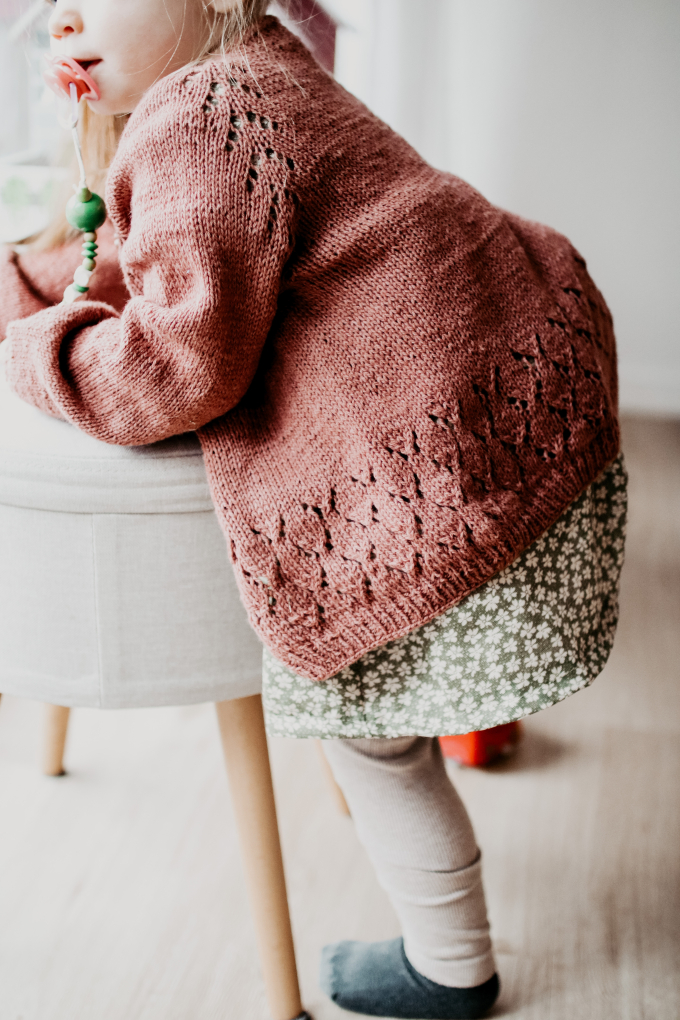 Patron tricot cardigan enfant pdf Edla Kofte Appelbanne Design, en allemand