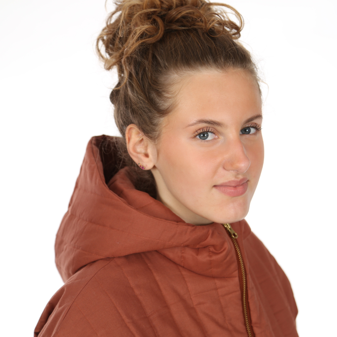 Patron gilet femme pdf Mme Kyra Studio Schnittreif, en allemand