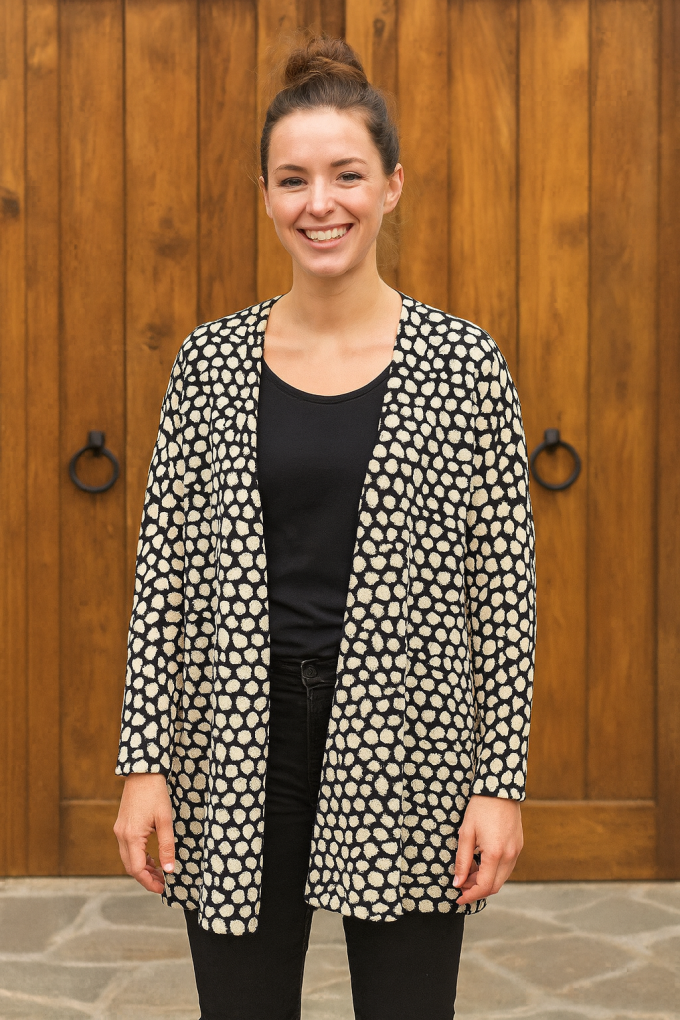 Jacquard jersey leo spots, black