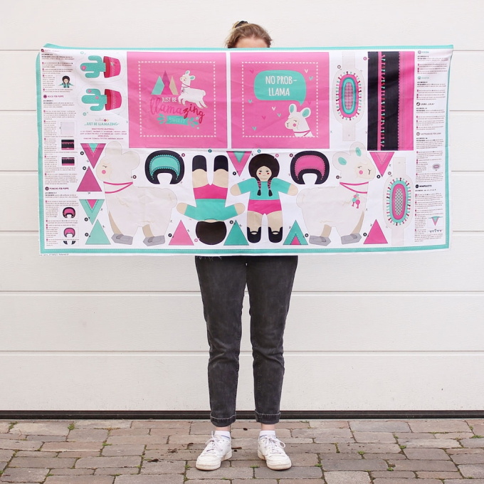 Tissu coton panneau Lama & jeune fille du Pérou Just Be Llamazing Kullaloo Cut & Sew