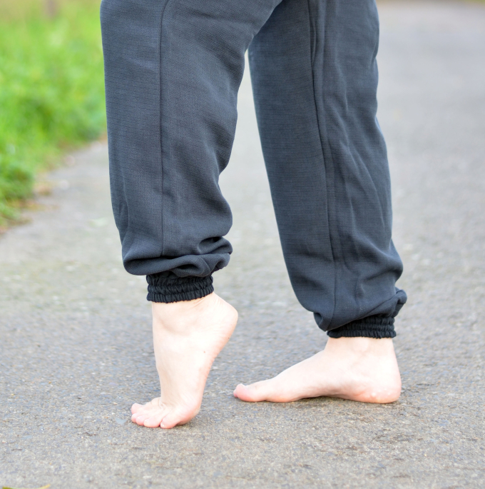Lillesol Women No.7 Summer pants Paper pattern, en allemand