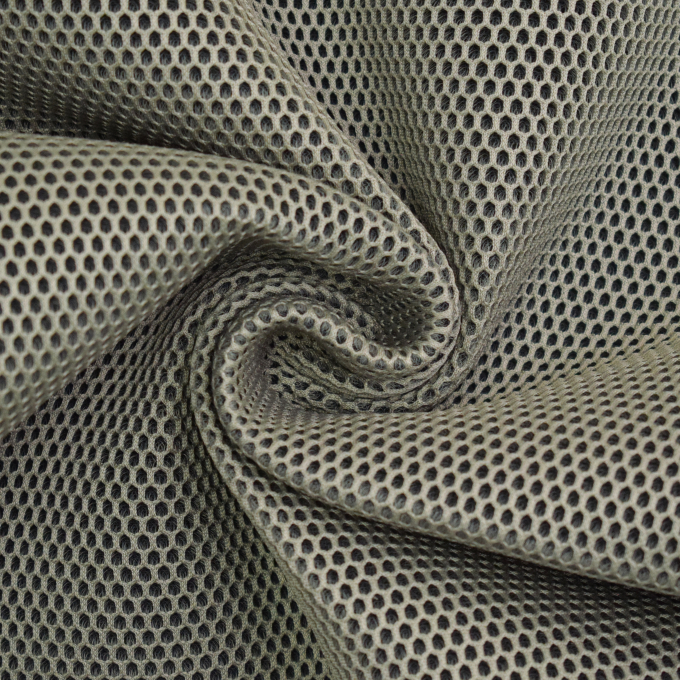 Tissu filet mesh matelassé 3D , gris clair