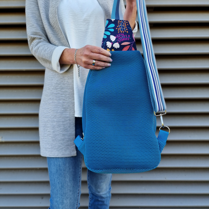 3D mesh stof met geweven achterkant, turquoise