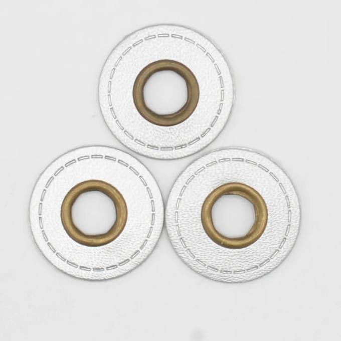 Eyelet Patch Leatherette around, silver