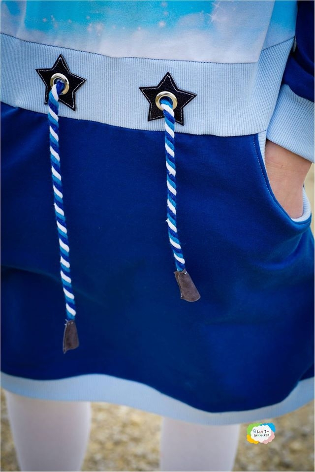 Eyelet Patch Leatherette Star, navy shiny