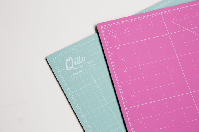 Qillo Schneidematte 60 x 90 cm, türkis-rosa