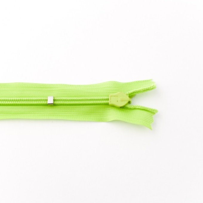 Fermeture éclair invisible 25 cm, vert clair