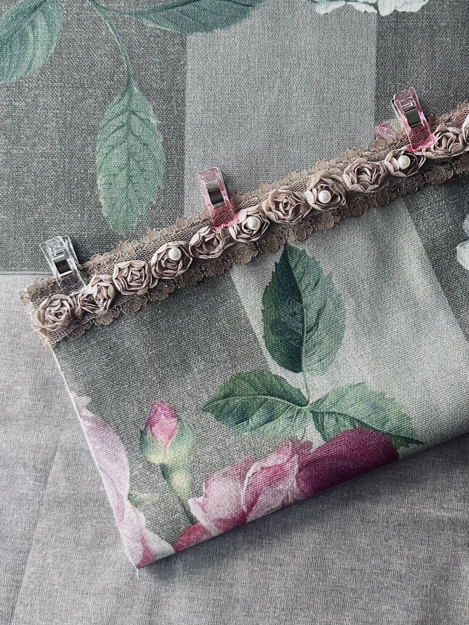 Ruban Dentelle Roses et perles, 25 mm, sable