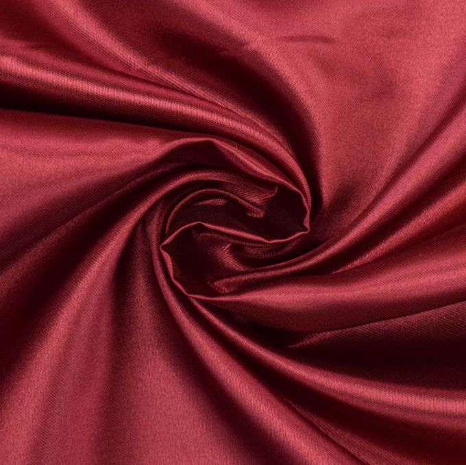 Tissu satin polyester léger uni, bordeaux
