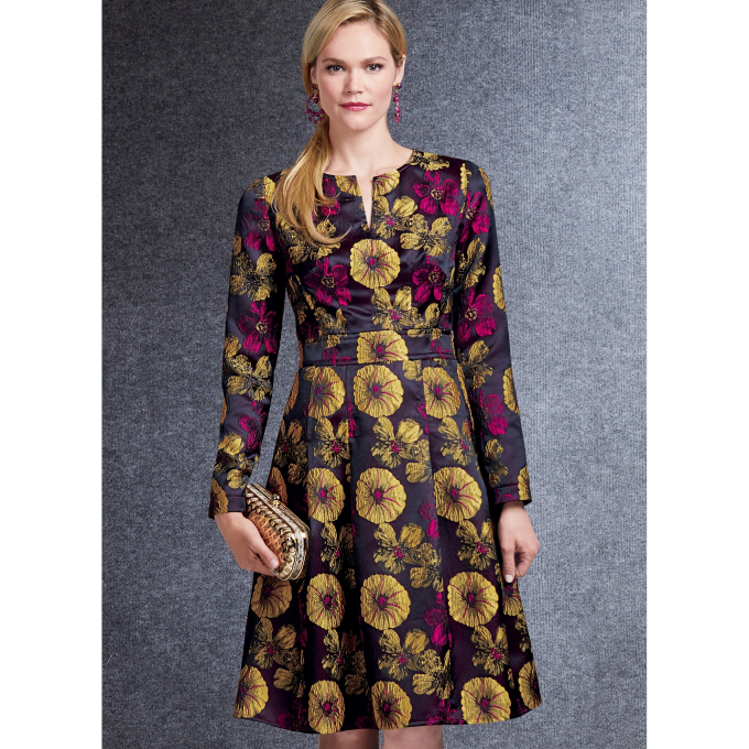 Patron Vogue 1737 robe femme, taille 40-48, en français
