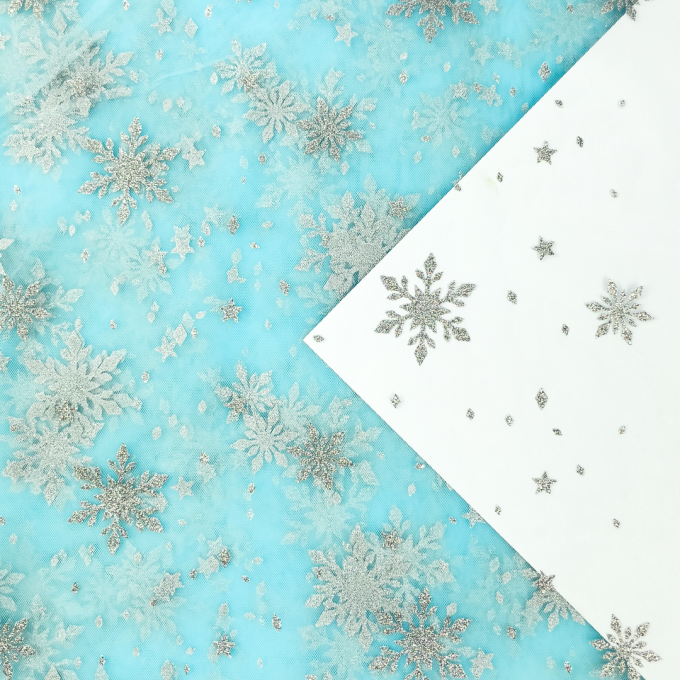 Soft tule frozen chrystals, lichtturquoise