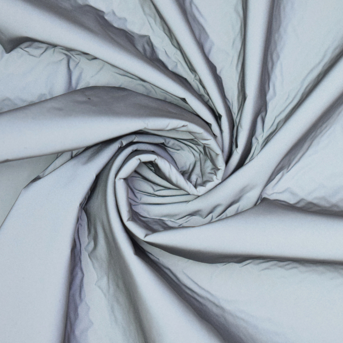 Tissu softshell déperlant réfléchissant la lumière, gris