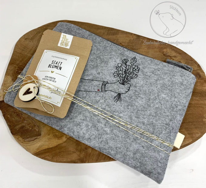 Fichier modèle broderie Main avec bouquet de fleurs Beemybear
