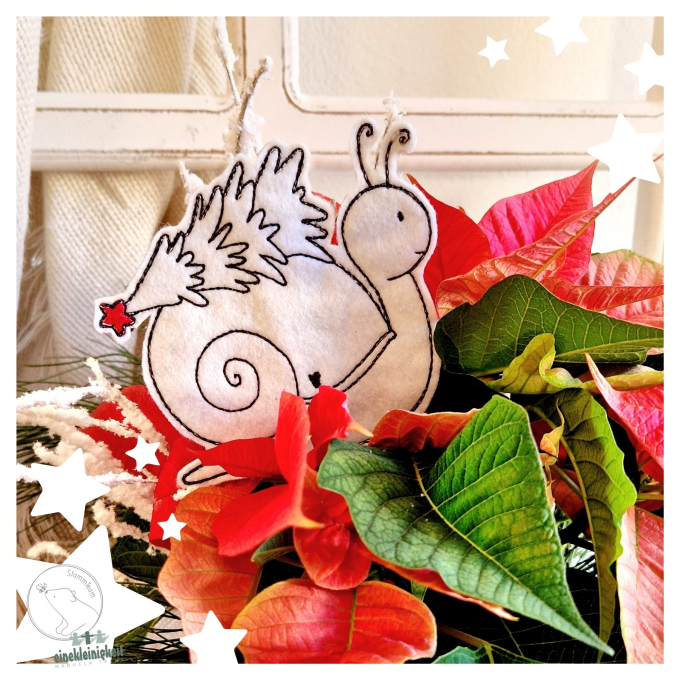 Stickdatei beemybear Merry Snailmas, German