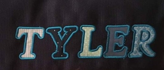 Fichier modèle broderie Lettres abécédaire Vicky Rock Queen