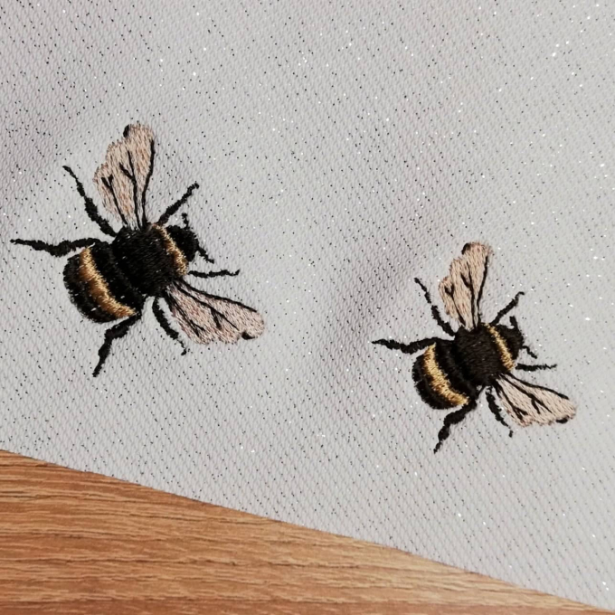 Stickdatei Rock Queen Bumblebee-Hummel