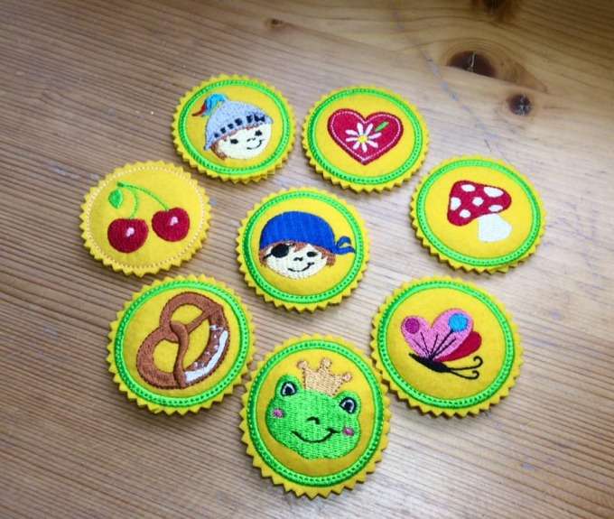 Stickdatei Rock Queen Buttons Minis