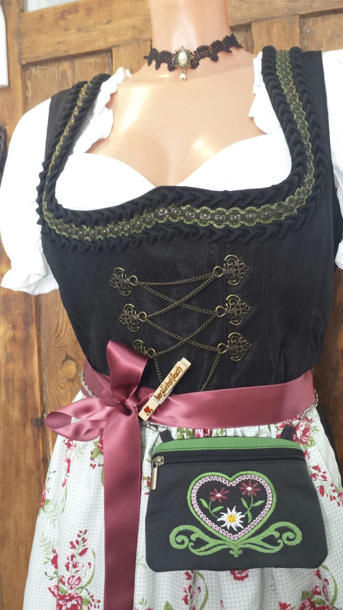 Fichier modèle broderie Sac Dirndl Kit 1 Rock Queen