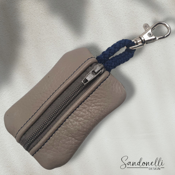 Stickdatei Rock Queen ITH Bag with Zipper Mitte, german