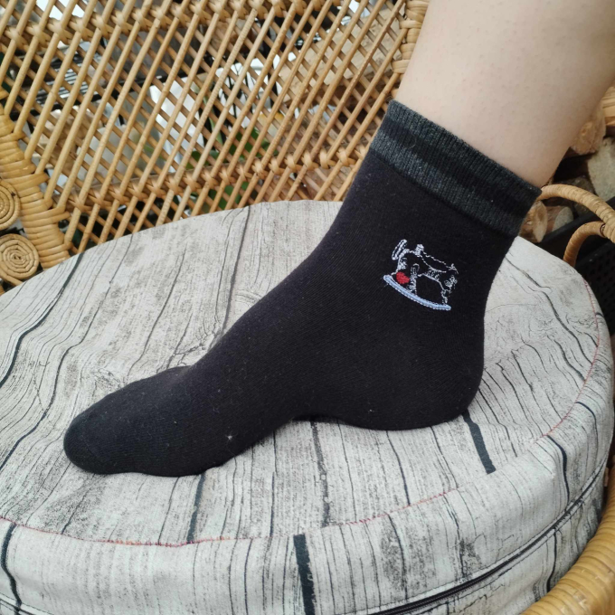 Stickdatei Rock Queen Socken-Motive, german
