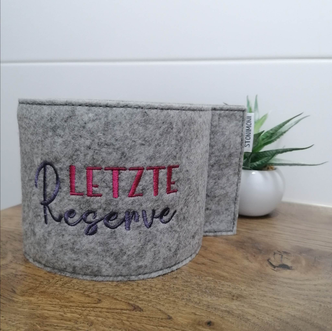 Stickdatei Rock Queen Toilettenpapier 01, german