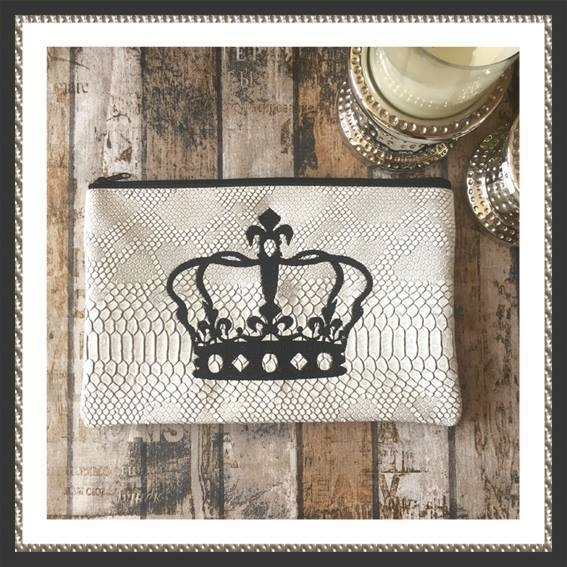 Stickdatei Rock Queen Vintage Crowns