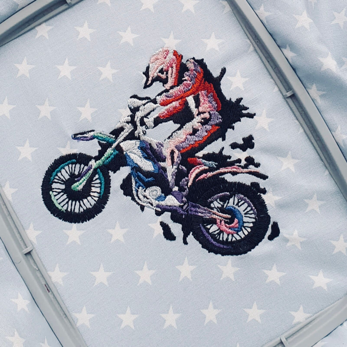 Borduurbestand Stickzebra biker motorcross, Duits