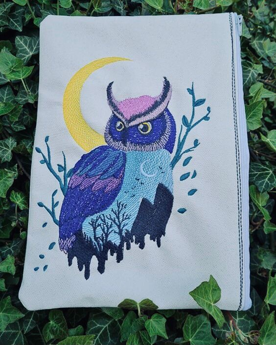 Stickdatei Stickzebra Eule mit Mond, duits