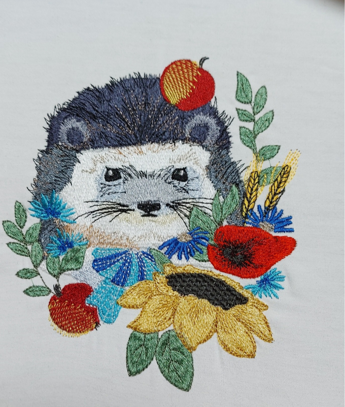 Stickdatei Stickzebra Herbstlicher Igel | Stoffe Hemmers