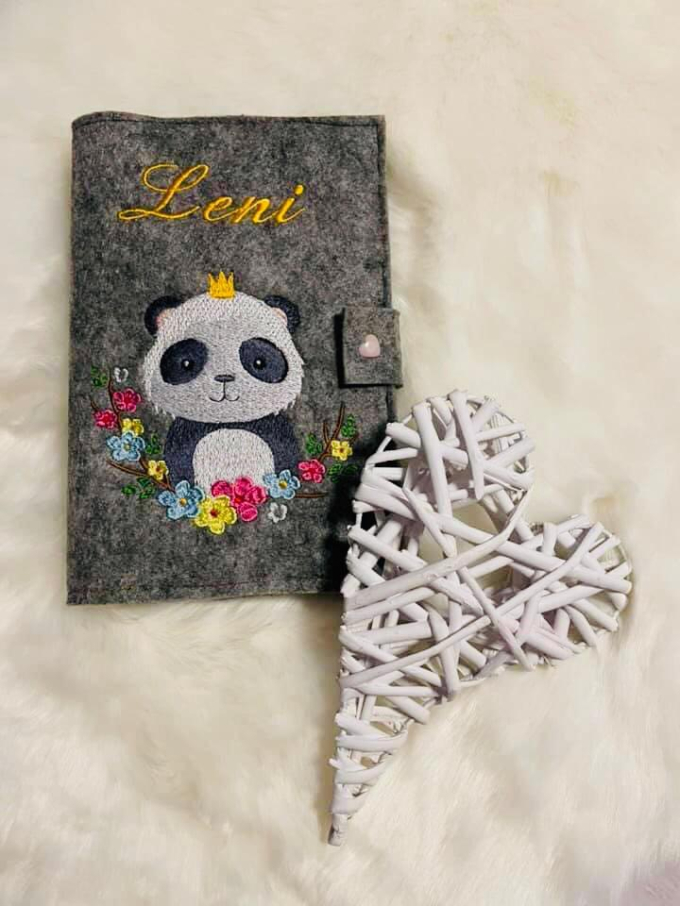Stickdatei Stickzebra Niedlicher Panda, duits