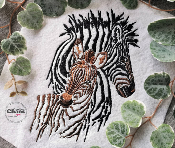 Borduurbestand Stickzebra Zebramama mit Kind, Duits