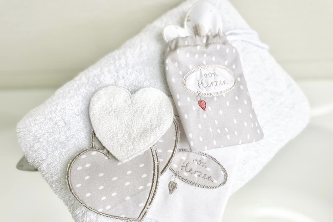 Fichier modèle broderie Disques démaquillants coeurs avec sac rangement Stickzeit
