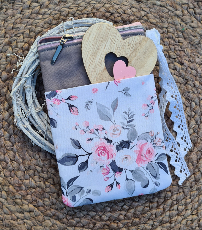 Fichier modèle broderie pochette protection portable Stickzeit