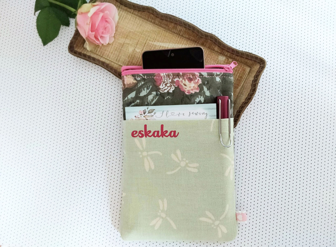 Fichier modèle broderie pochette protection portable Stickzeit