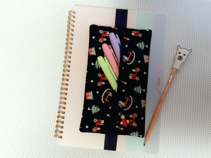 Fichier modèle broderie Trousse à crayons Stickzeit