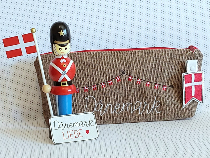 Fichier modèle broderie Guirlande de drapeaux du Danemark Stickzeit
