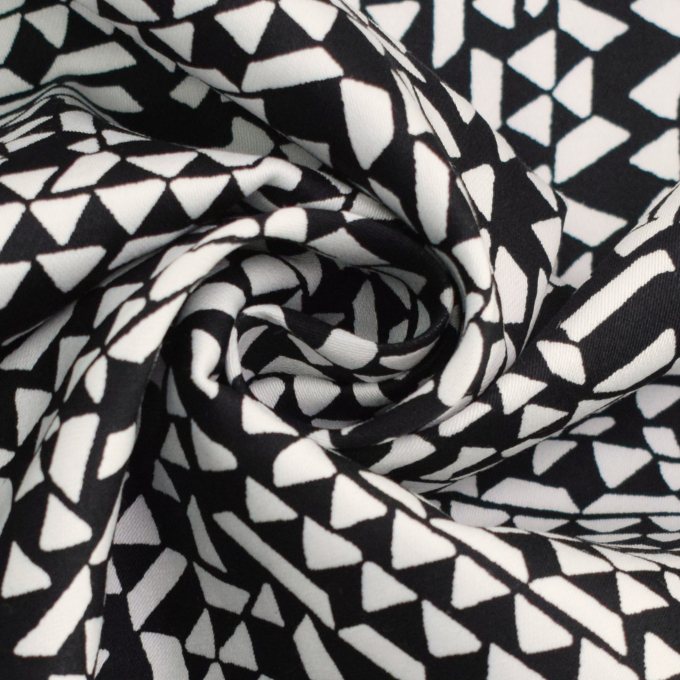 Tissu satin de coton stretch Triangle, noir