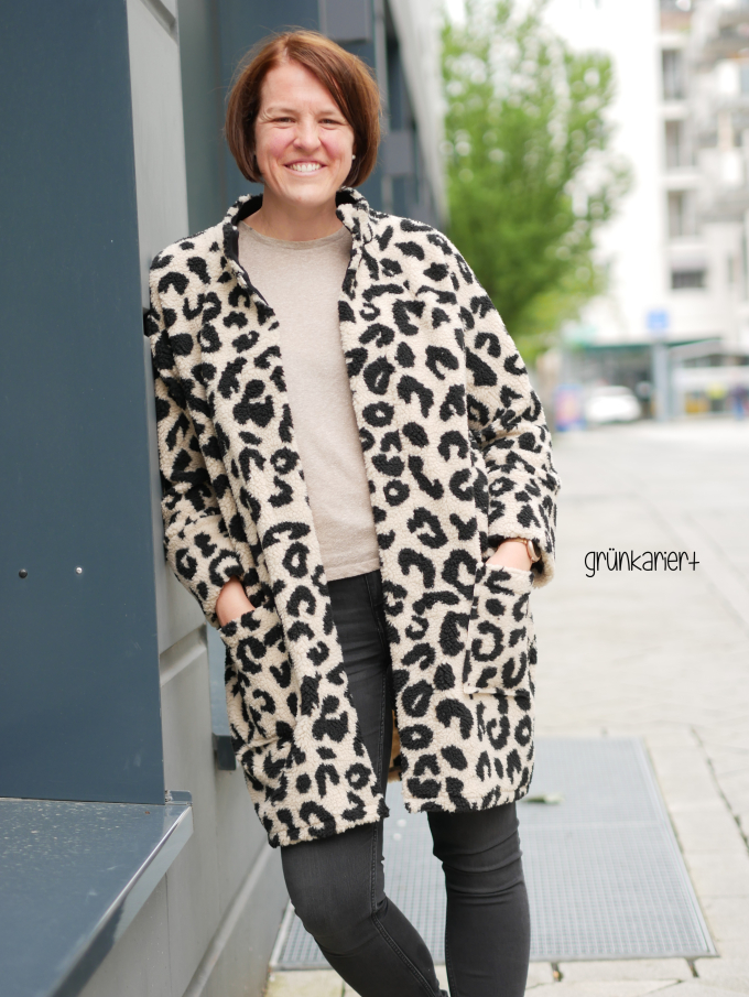 Teddy pluche animal print, crèmekleurig