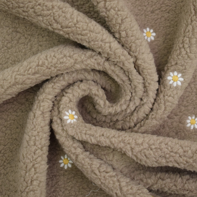 Tissu sherpa peluche teddy brodé léger, taupe