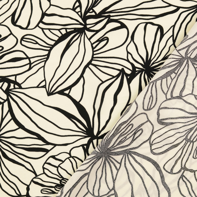 Viscose poplin flowers, vanilla