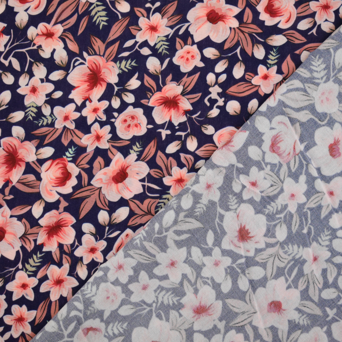 Viscose Popeline lovely flowers, marineblauw