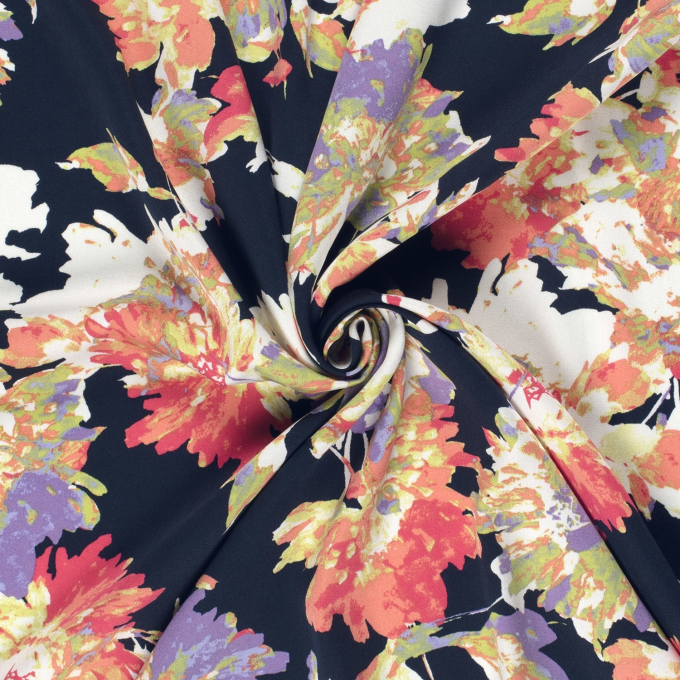 Viscose satijn flower dream, marineblauw