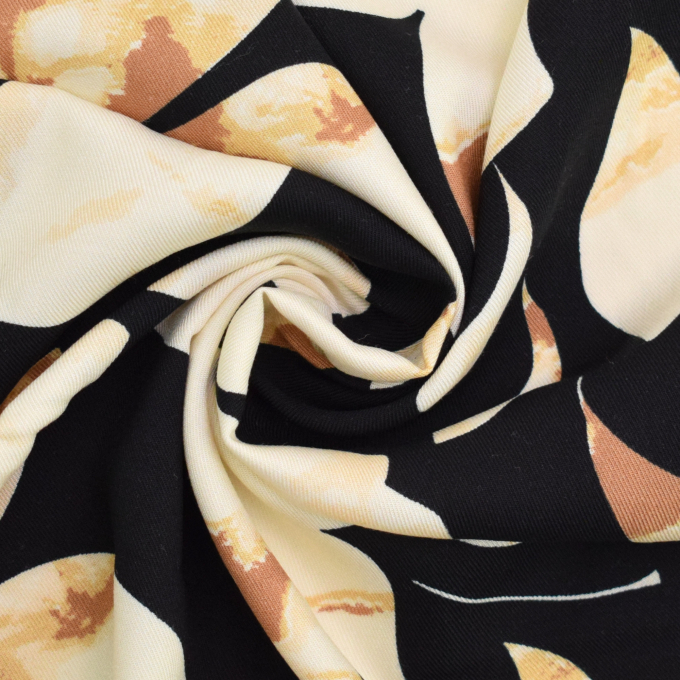 Tissu viscose sergé twill Fleurs Marble Flowers, beige