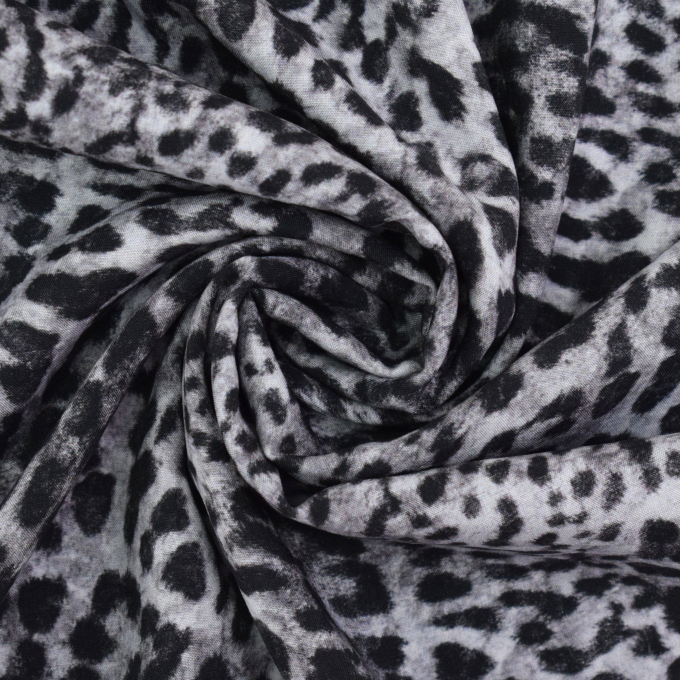 Viscose stof Animal Print, lichtgrijs