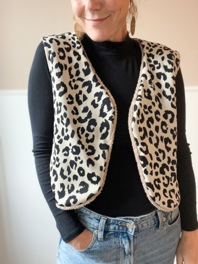 Viscose stof Leo Dots, beige