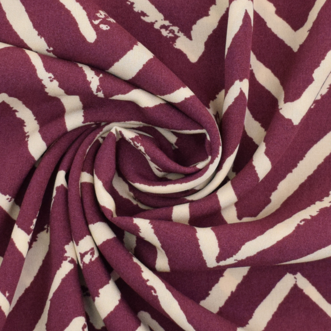 Tissu viscose Zig Zag, prune